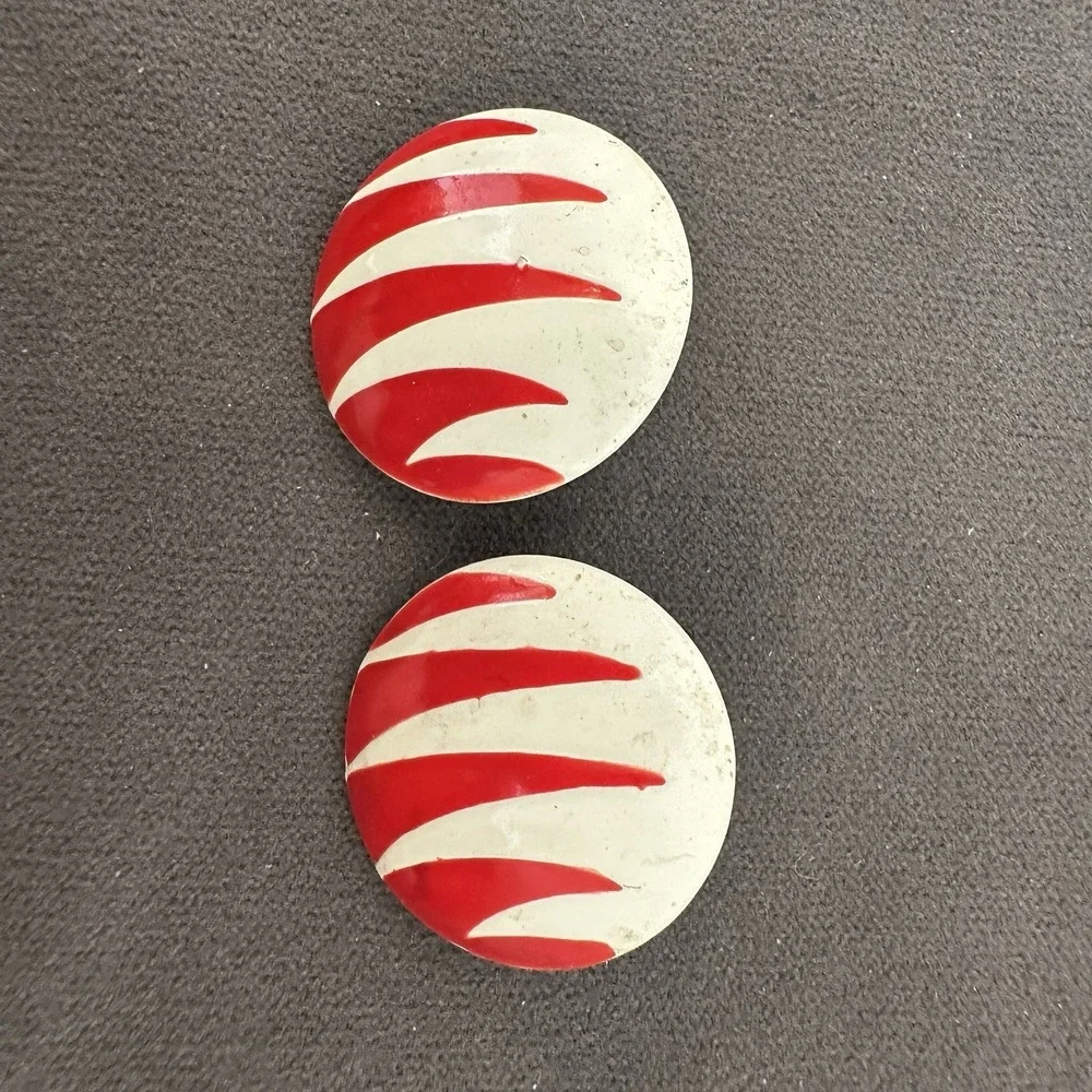 Vintage Red White‎ Metal Earrings 80s Round Button Style Post